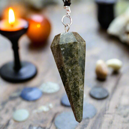 6-Sided Labradorite Pendulum – Divination & Energy Tool with Mystical Iridescence