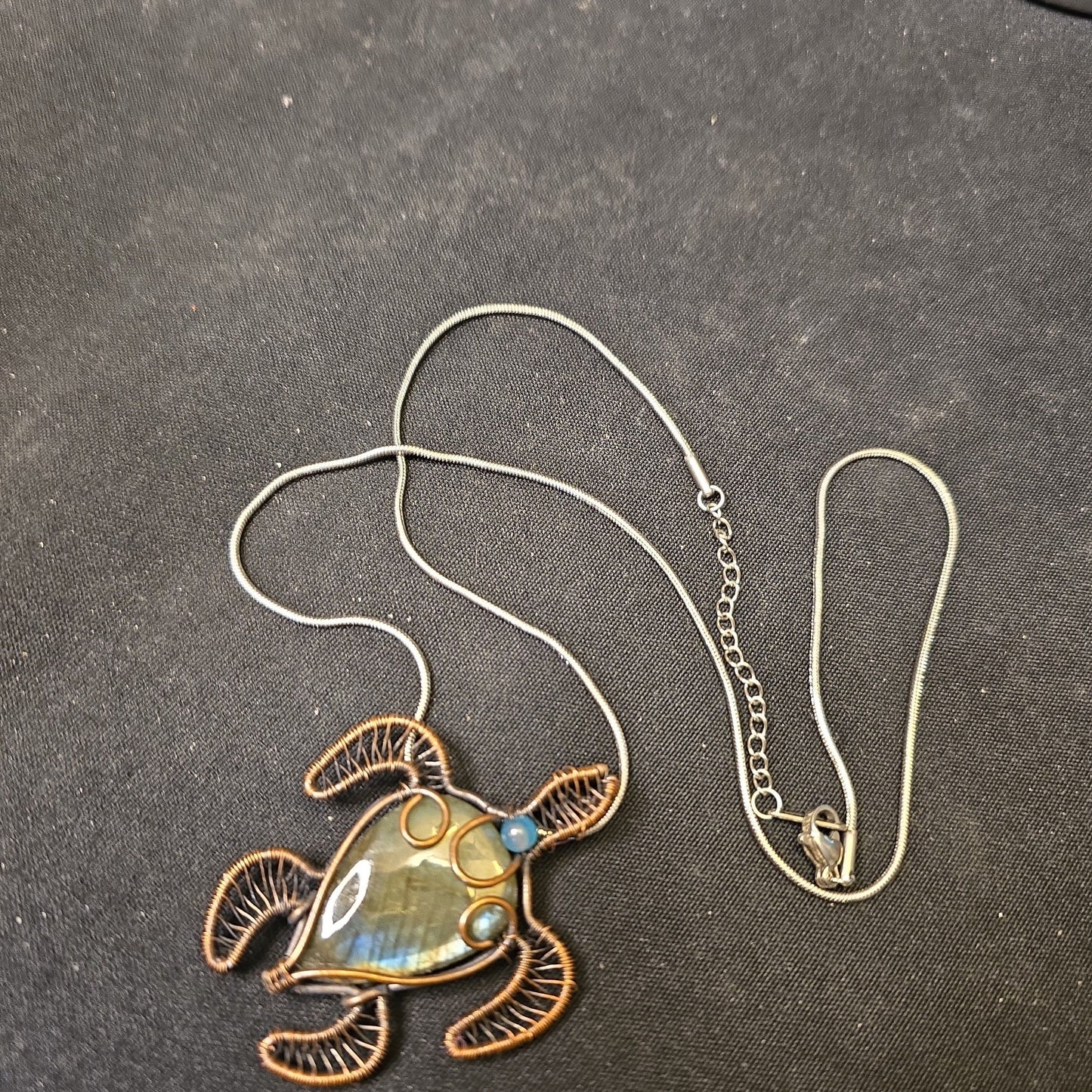 Blue Labradorite Sea Turtle Wire Wrapped Pendant – Handcrafted Natural Stone Jewelry