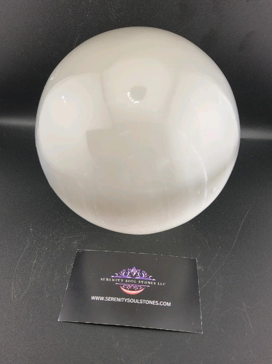 Selenite Sphere – 130 mm (5 Inch)