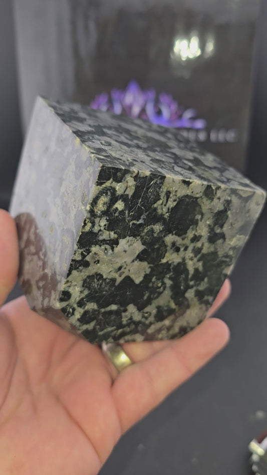 Indigo Gabbro Cube 2.3 lbs
